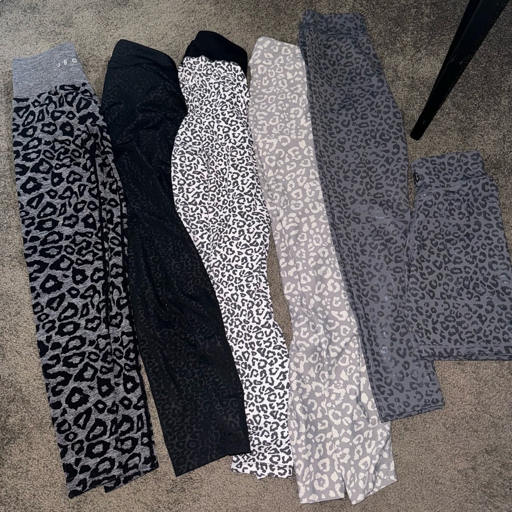(Bundle) 5 pairs of leopard print leggings and 1 biker short